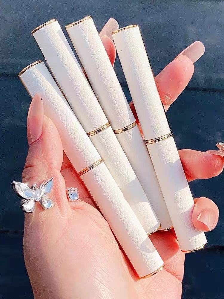 Son kem lì Zuk chiết xuất thực vật tự nhiên làm mềm môi chống nước lâu trôi | BigBuy360 - bigbuy360.vn