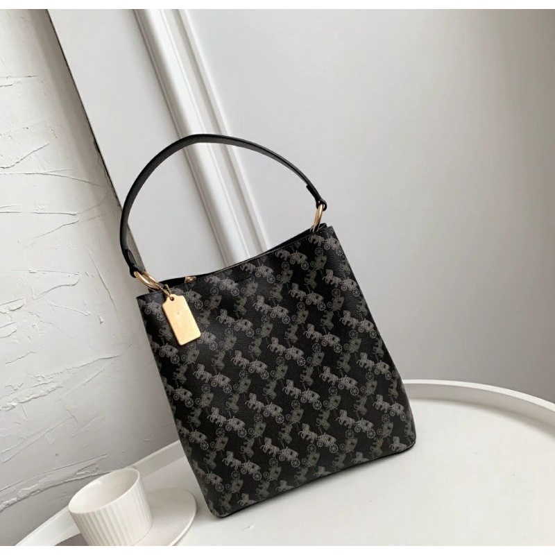 TÚI da Coach BUCKET đeo vai, đeo chéo.