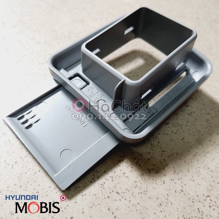 Nắp che móc treo lưới an toàn Hyundai i30 🚘 chính hãng nhập khẩu Hàn Quốc