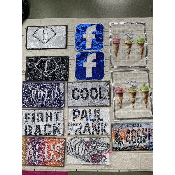 Logo hình chữ Nhật  dùng để trang trí đính áo , váy , túi xách …