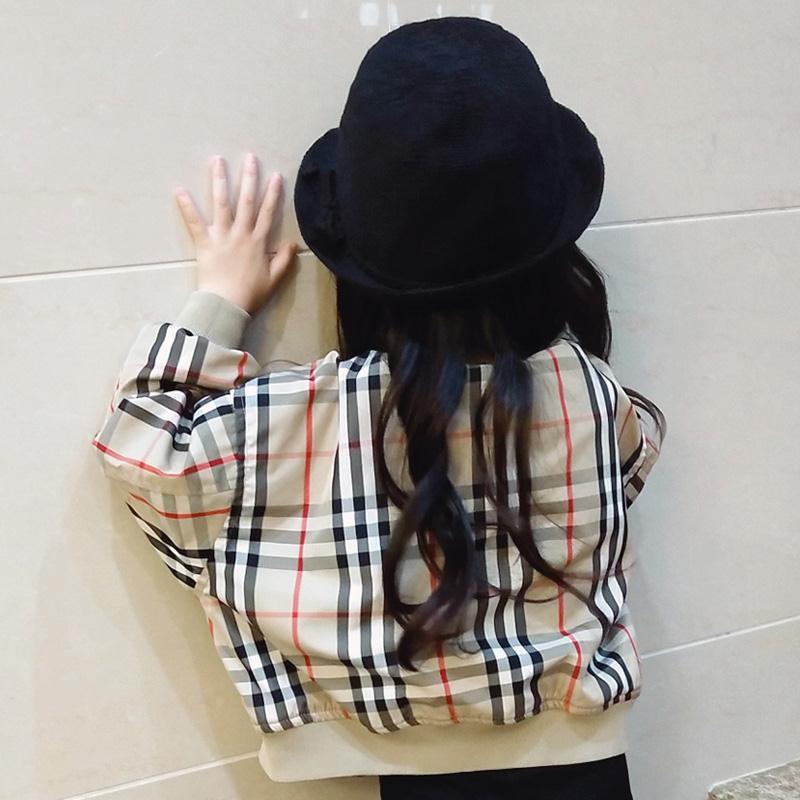 Áo khoác bóng chày họa tiết caro thời trang cho bé gái