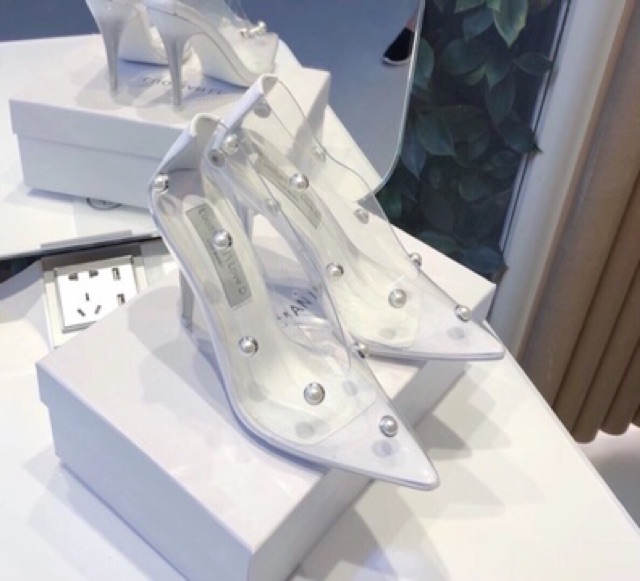 Giày trong suốt cao gót đính ngọc (chat trước check size ạ)