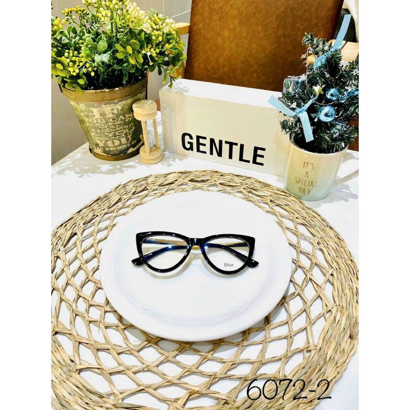 mắt kính thời trang nữ kiểu dáng sang trọng, thay trong can được | BigBuy360 - bigbuy360.vn