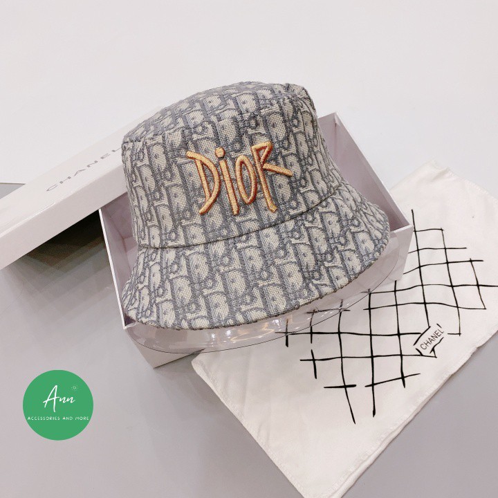 Mũ Bucket Dior Cao Cấp, Logo Thêu Nổi Chữ Vàng, Họa Tiết Ấn Tượng, Bảng Màu Thời Thượng, Hàng QCCC Full Tag