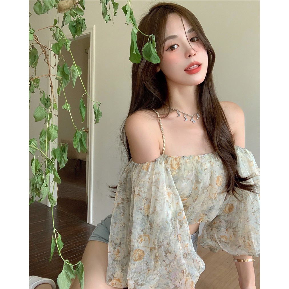 order_áo croptop trễ vai họa tiết hoa