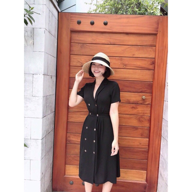 Váy cổ vest
