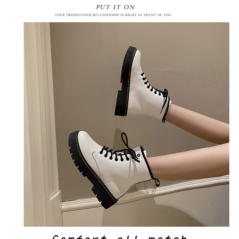 Boots trắng