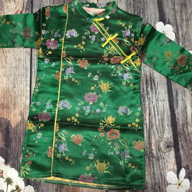 Áo dài gấm bé trai