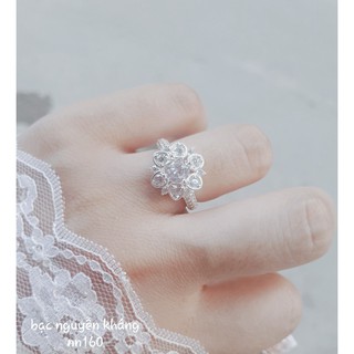 Nhẫn nữ bạc ta hình hoa sen đá trắng
