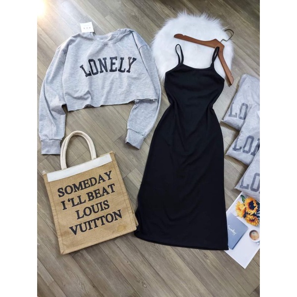 Set Áo crop top tay dài và chân váy đuôi cá