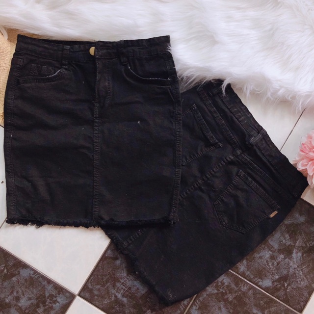 Chân váy jean ôm body size nhỏ co dãn màu đen | BigBuy360 - bigbuy360.vn