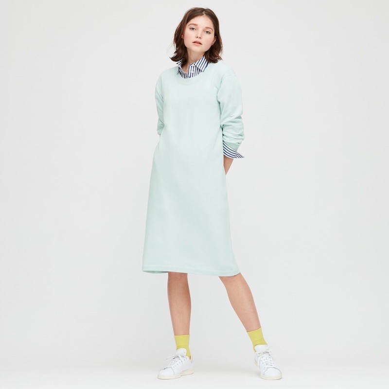 Áo nỉ nữ dáng dài dễ thương của Uniqlo