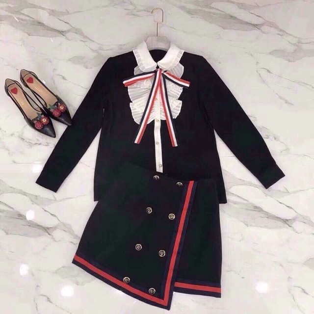Set áo + chân váy gucci