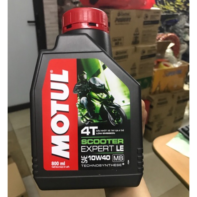 Dầu MOTUL Scooter Expert LE 10W40 cho xe ga