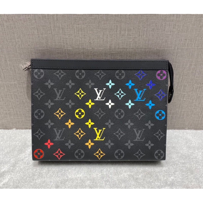 Ví tab đứng nam mặt trước in logo hoạ tiết màu 3d phom cứng da cao cấp louis vuitton LV