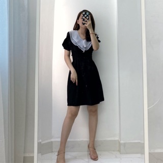Váy tay bồng cổ voan