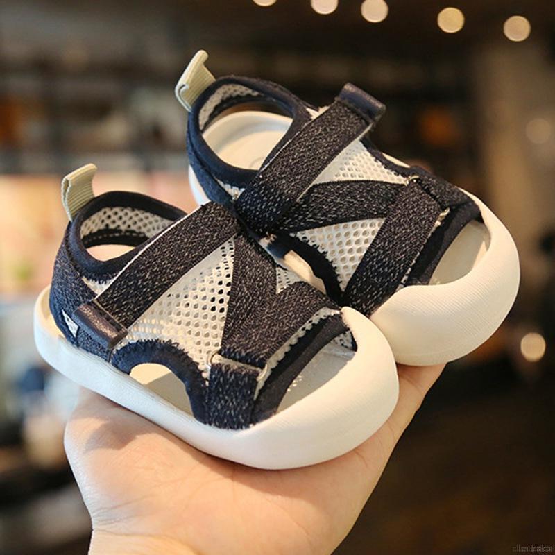 Giày sandal đế mềm chống trượt dành cho bé