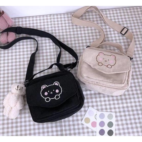 Túi Đeo Chéo Dáng Vuông Nhỏ Vải Nhung Mềm Hình Gấu Dễ Thương Kiểu Retro Cho Nữ