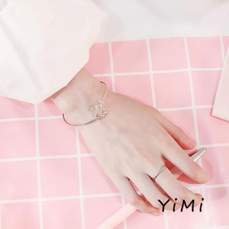 Vòng tay nữ hở hình chiếc lá