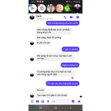 Áo mưa có mặt nạ kính và bọc tay chắn mưa