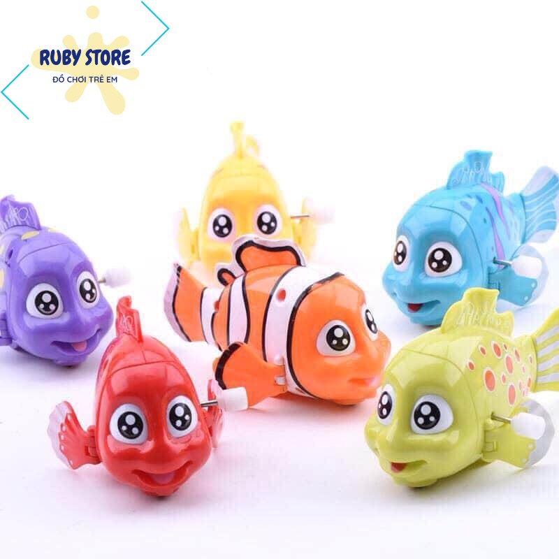 CÁ NEMO VẪY VÂY ĐUÔI, DI CHUYỂN