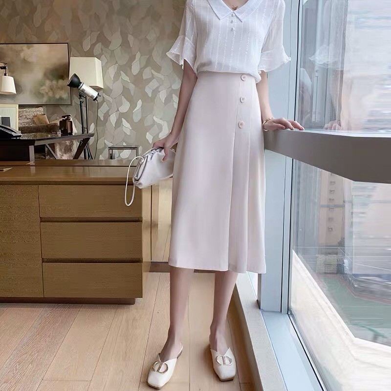 Chân váy đẹp_ xếp li phối 3 khuy - 4BASIC - CV01