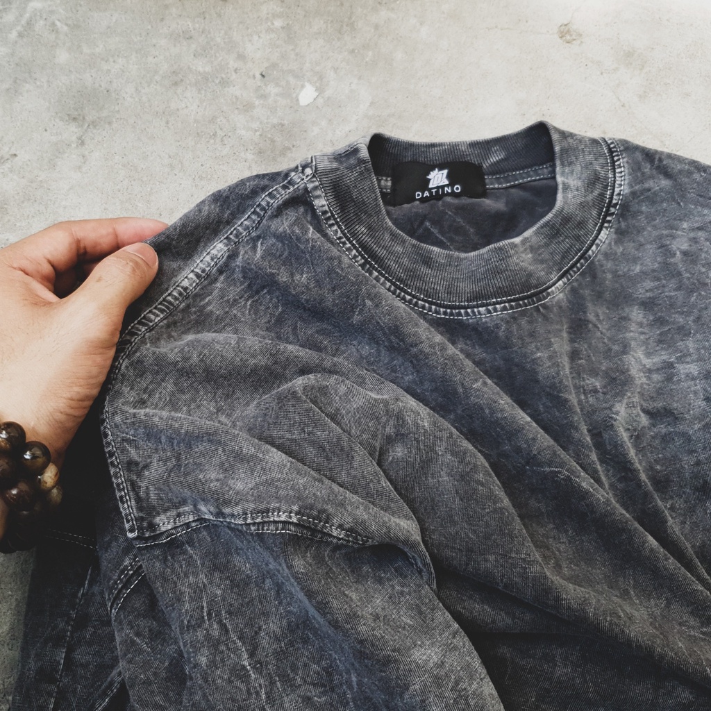 Áo thun wash oversize Signature DATINO in chữ lớn 100% cotton 2 chiều, bo cổ ôm tay lỡ