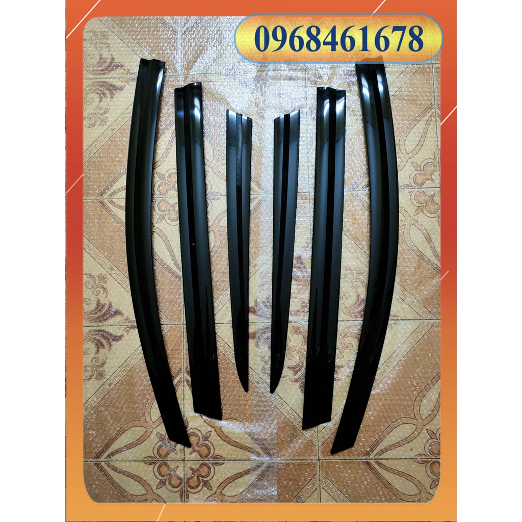 Vè che mưa Innova đời 2006-2015-hàng hàn quốc loại 6 miếng