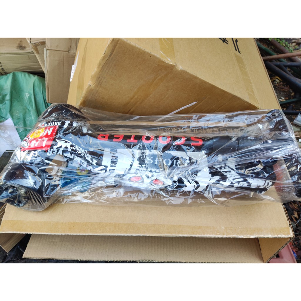 Xe trượt Scooter Họa Tiết Graffiti Cao Cấp Có Đèn Led