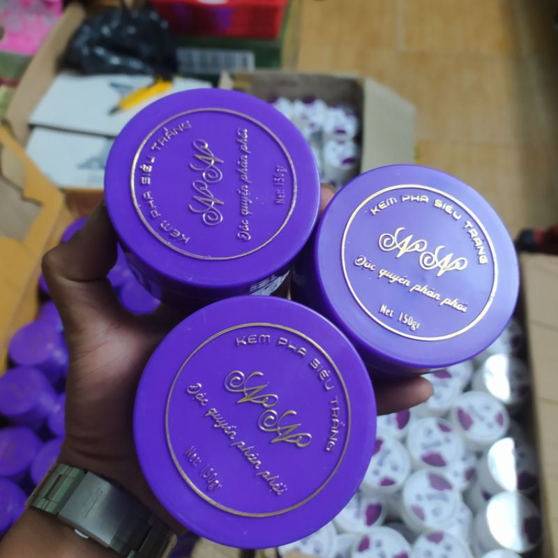 Kem Body Nữ Nữ Như Ý da chai lì vẫn lên tone