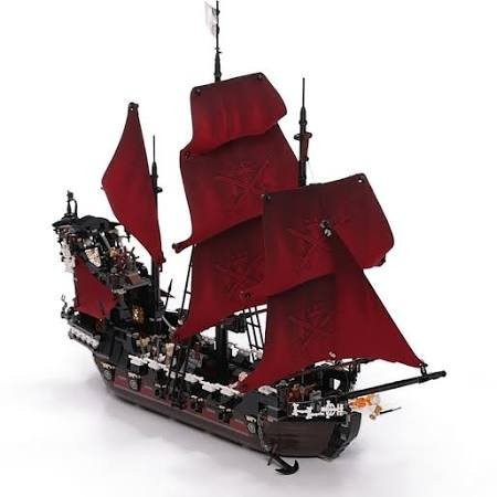 LEGO 4195 - Revenge Pirates Of The Caribbean -Tàu Sự Trả Thù Của Nữ Hoàng Anne
