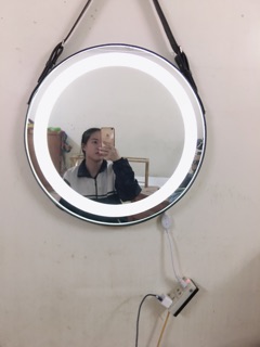 Gương bàn trang điểm có led