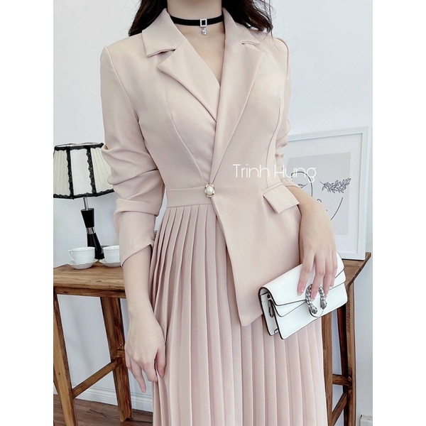 VÁY DẬP LI CỔ VEST