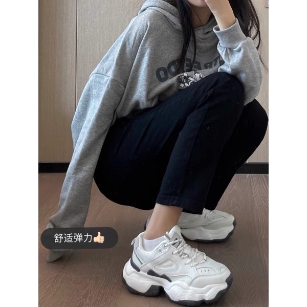Quần Jean Ống Đứng Màu Đen Chất Jean Co Giãn