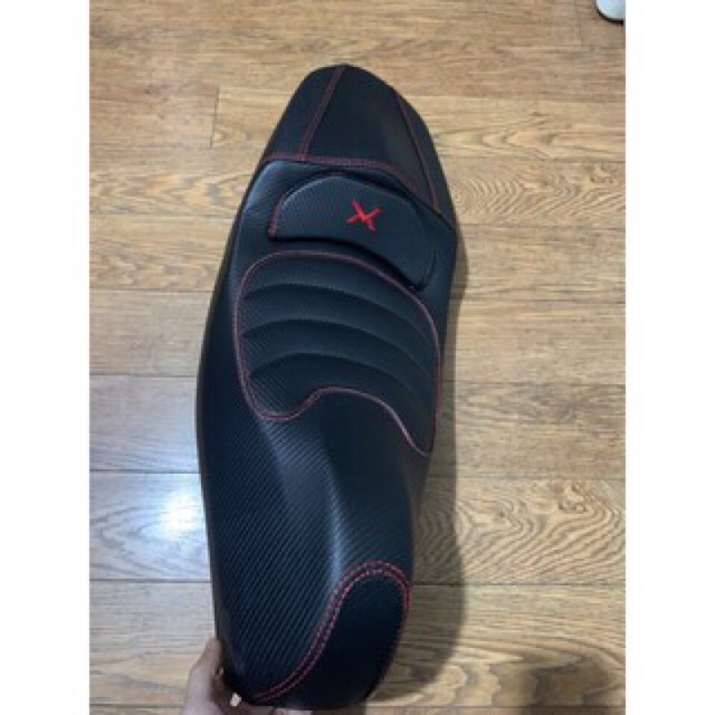 Yên xe 2 tầng cho Winner 150.