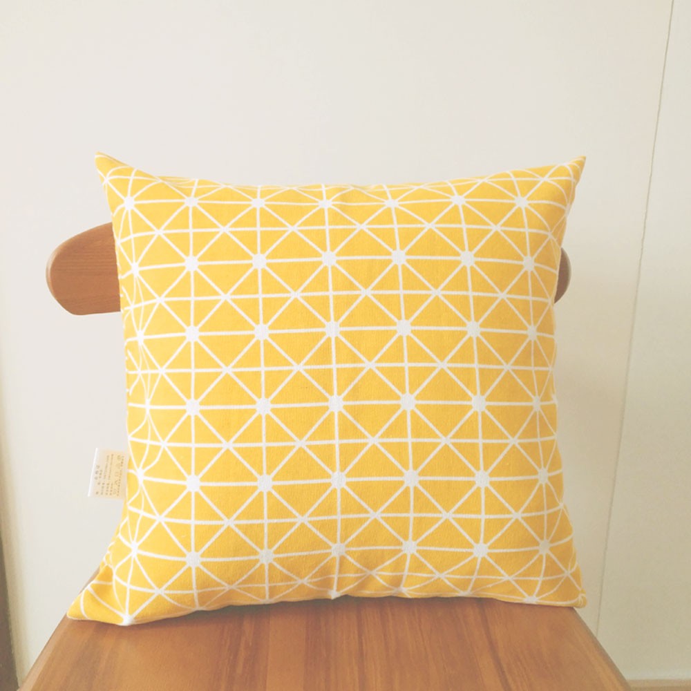 Áo Gối Được Làm Từ Vải Lanh Và Vải Cotton Với Họa Tiết Hình Học Dùng Trong Trang Trí Nhà