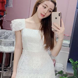 Đầm ren cổ vuông lá bèo (có ảnh thật)
