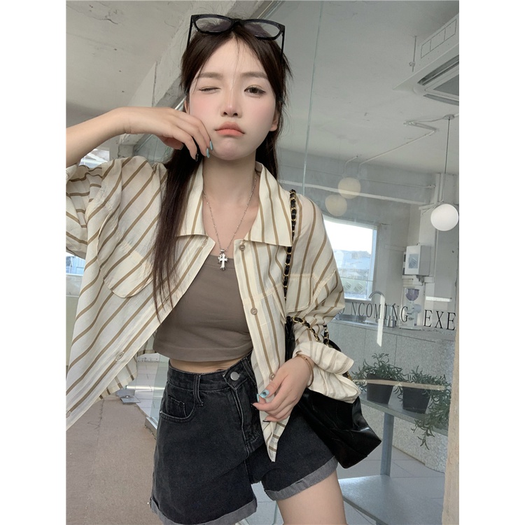 Áo Sơ Mi Nữ Dài Tay Cổ Bẻ Form Rộng Họa Tiết Sọc Dọc Thời Trang