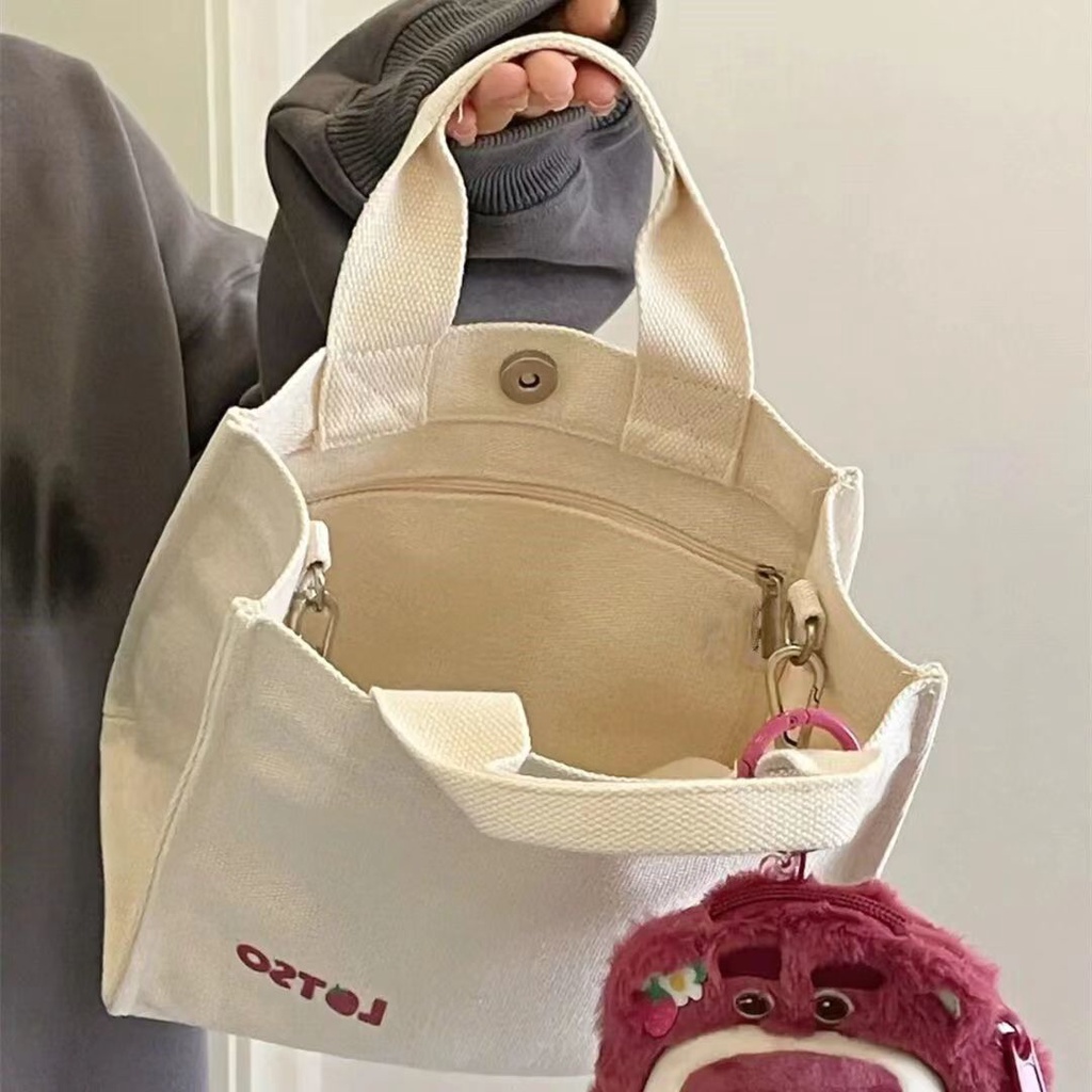 Túi Xách Canvas Họa Tiết Hoạt Hình Phong Cách Nhật Bản 28 X 11 X 21CM Kèm Móc Khóa Winnie The Pooh - Thích Hợp Laptop 13