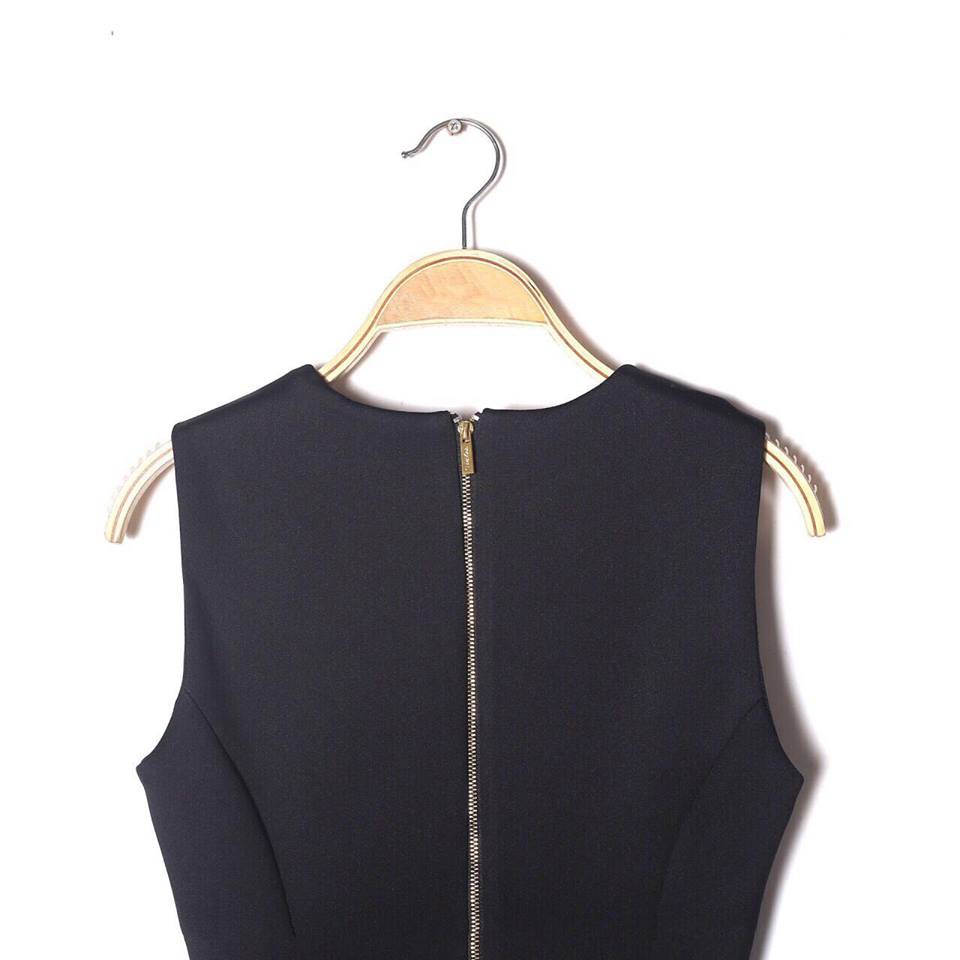 Đầm đen CK thêu hoa hàng xuất khẩu