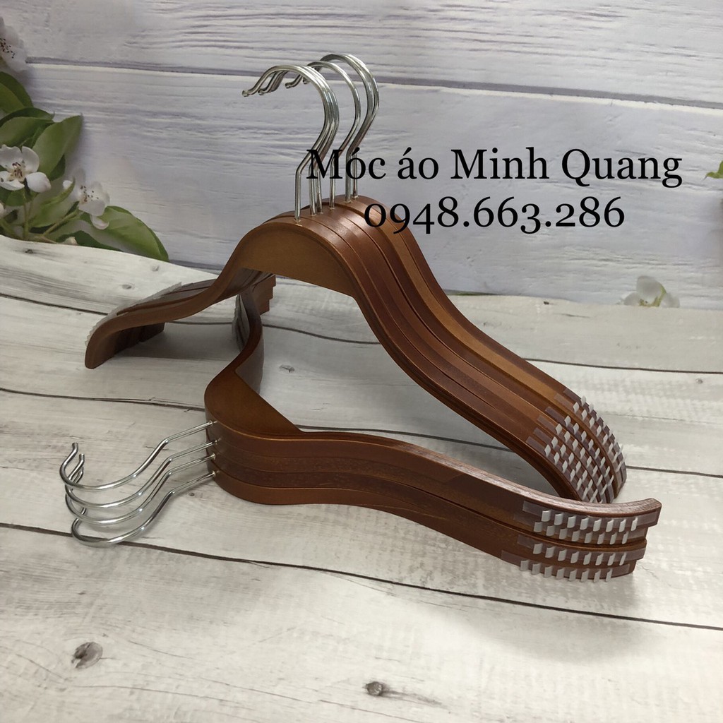 móc treo quần áo-móc gỗ tre-mắc gỗ tre màu nâu đầu móc tròn inox-chuyên dùng cho shop thời trang,...