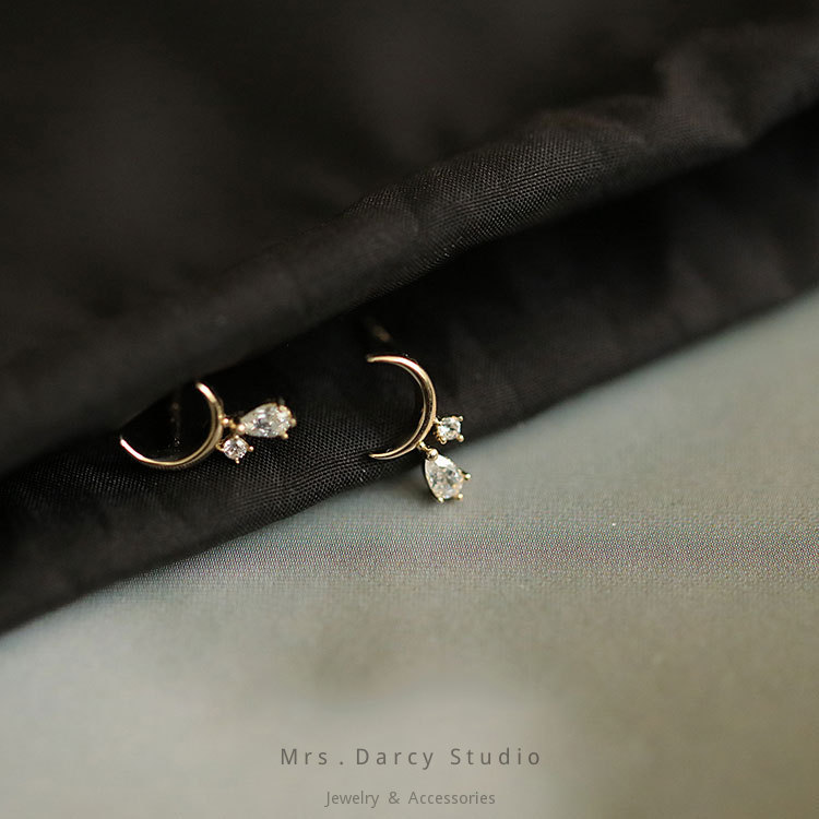 MRS.D【In Stock】100% Sterling Silver Little Curved Moon S925 Earrings Stud Earrings Colors of Zircon Jewelry Gift Ear Clips Minimalist Earring Design Jewelry Girls Allergy Free