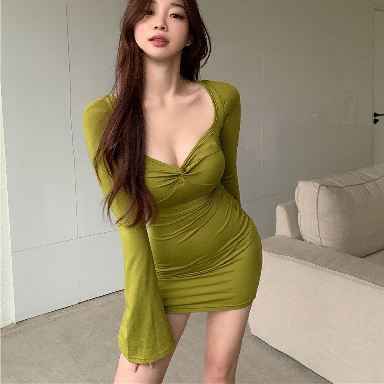 China summer new round collar leisure long sleeves hip wrapped green sexy dress