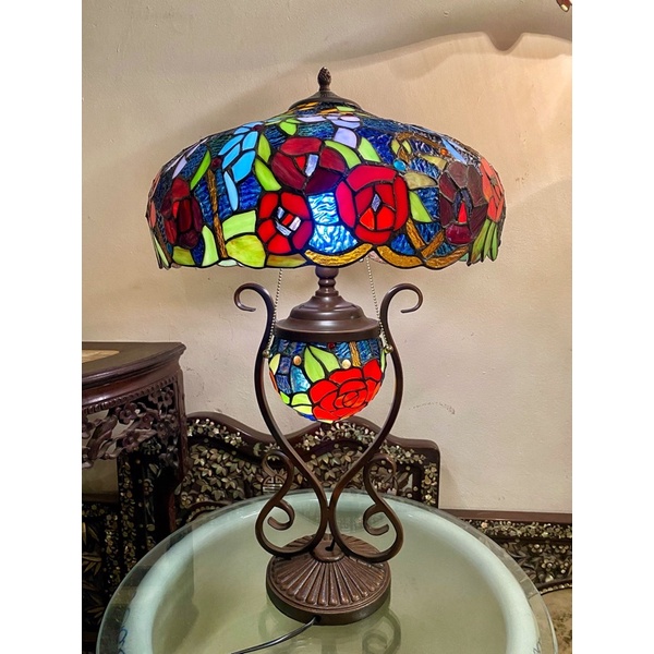 Đèn bàn 𝐓𝐢𝐟𝐟𝐚𝐧𝐲 hoa chao cong