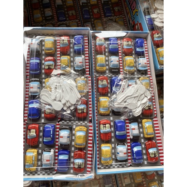 hộp 30 chiếc kẹo sô cô la hình ô tô