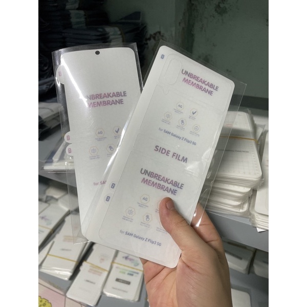 Dán dẻo PPF Samsung Galaxy Z Flip 3 trong suốt + tặng gạt, giấy lau