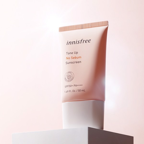 Kem Chống Nắng Innisfree Kiềm Dầu Nâng Tông Tone Up No Sebum Sunscreen SPF50+ PA+++ 50ml