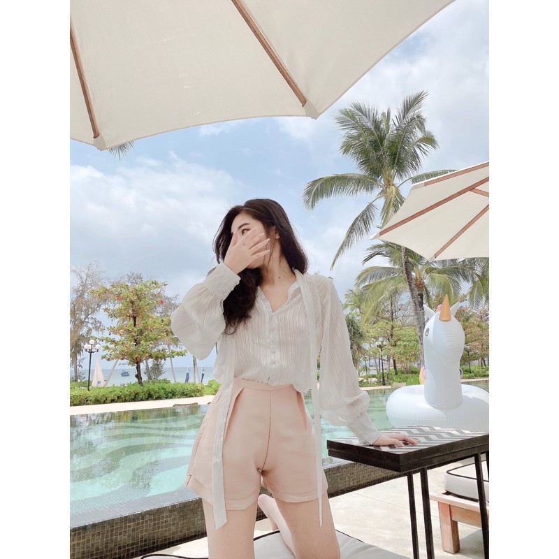 Áo sơ mi vạt cổ