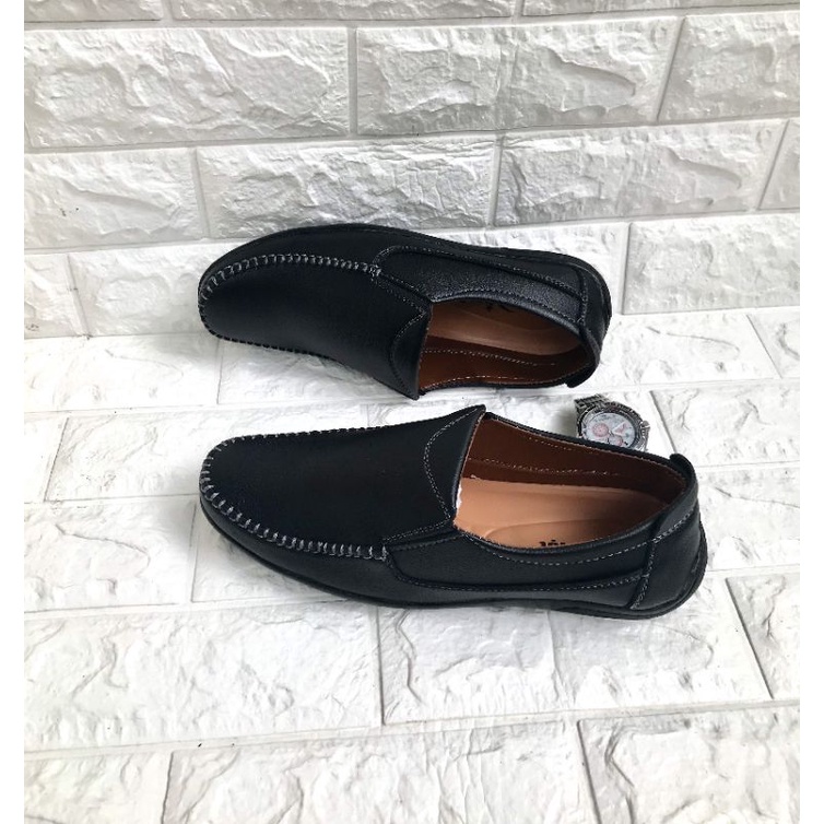 Giày lười nam mẩu mới, da mềm, mã GM02,màu đen, đế khâu sẳn toàn bộ rất chắc chắn