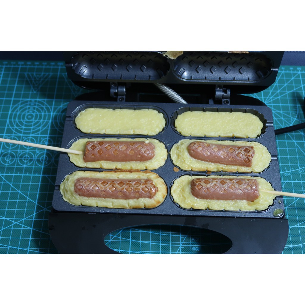 Máy làm bánh Sokany KJ-110 làm bánh hotdog hoặc kẹp sandwich